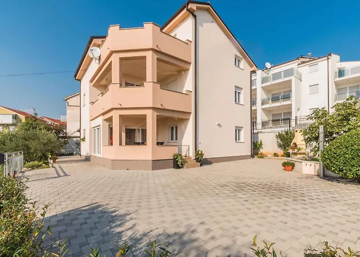 In 13779 Apartment *