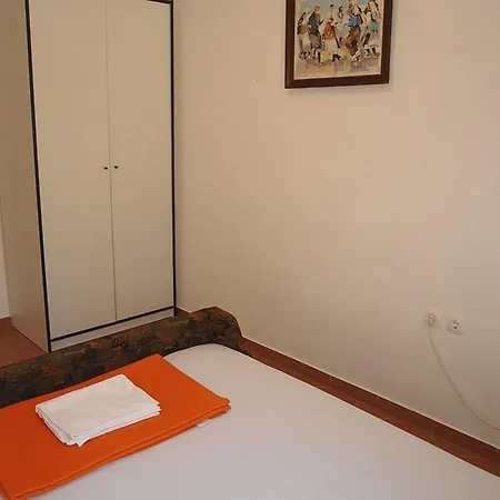 Apartment Crikvenica, Vinodol 11 *