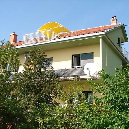 In 13779 Apartment *