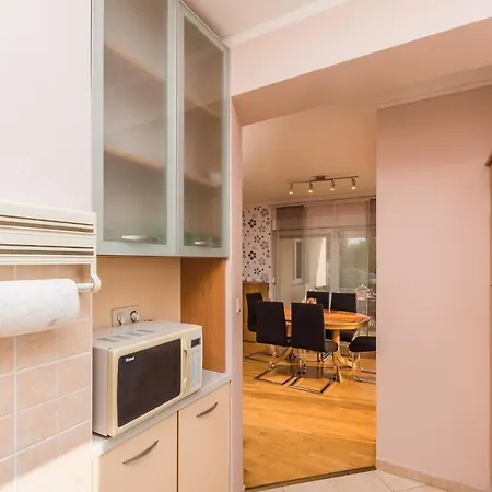 In 13779 Apartment