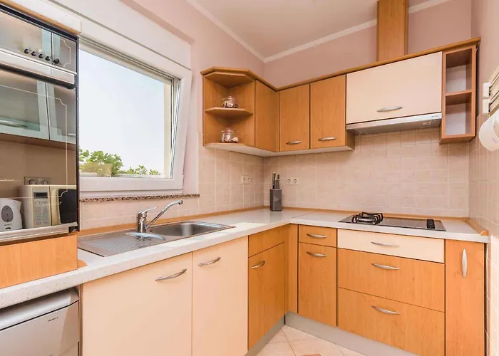 Apartament In 13779